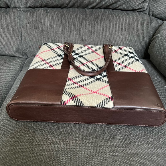 Burberry tote - Picture 4 of 9